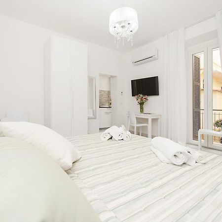 Ferienwohnung White Flat Termini Rom Zimmer foto
